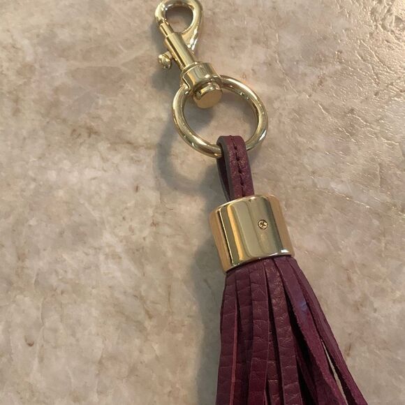 Large Wine Color Tassell - Picture 2 of 4